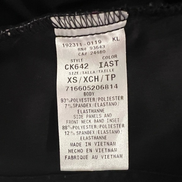 IFLEX CHEROKEE women v-neck short sleeve black-white floral scrubs top/size XS - Picture 6 of 6